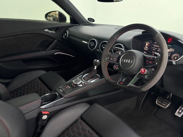 2022-Audi-TT-RS-Coupe-quattro-Auto-294kW image:3
