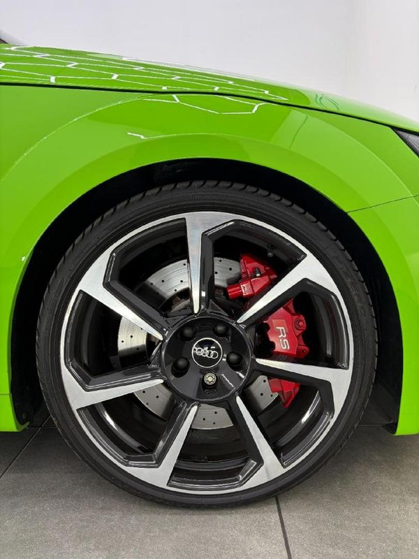 2022-Audi-TT-RS-Coupe-quattro-Auto-294kW image:6