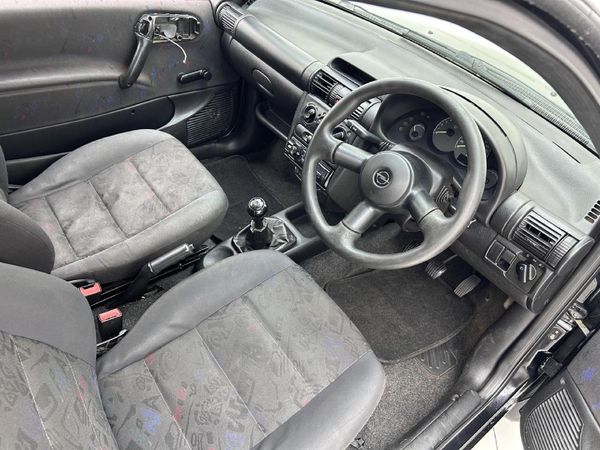 2005-Opel-Corsa-Lite-Plus image:11