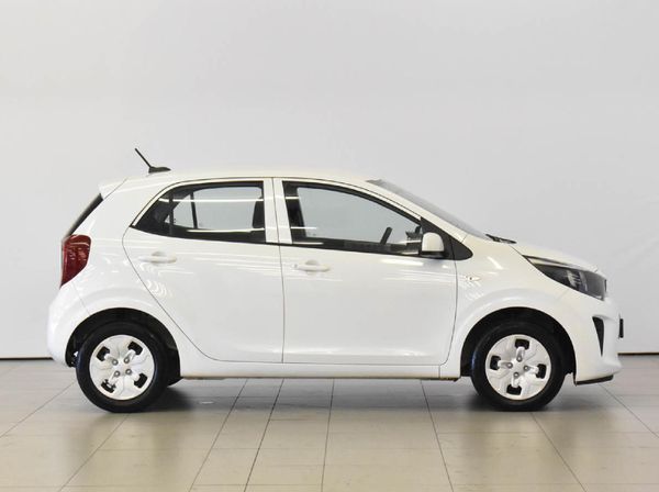 2022-Kia-Picanto-10-Street image:9
