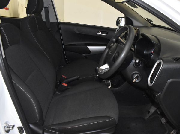 2022-Kia-Picanto-10-Street image:10