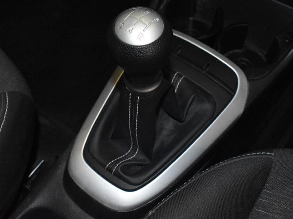 2022-Kia-Picanto-10-Street image:19