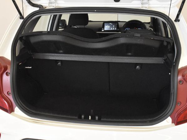 2022-Kia-Picanto-10-Street image:21