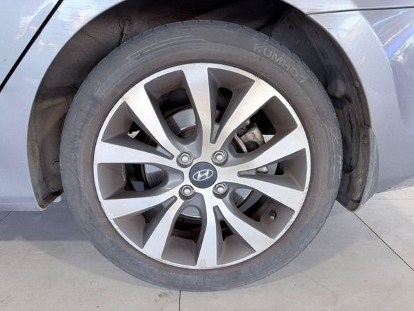 2017-Hyundai-Accent-16-GLS-Fluid-Auto image:15