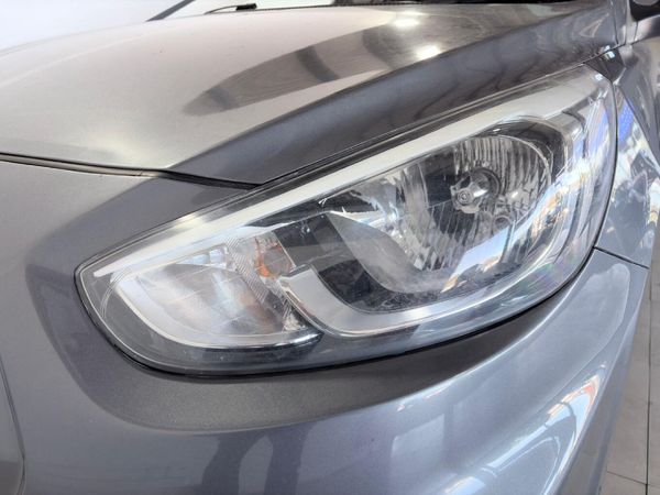 2017-Hyundai-Accent-16-GLS-Fluid-Auto image:18