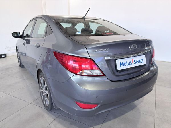 2017-Hyundai-Accent-16-GLS-Fluid-Auto image:4