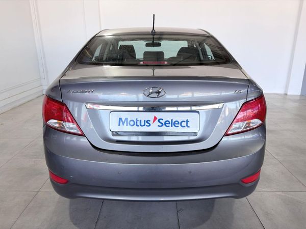 2017-Hyundai-Accent-16-GLS-Fluid-Auto image:5