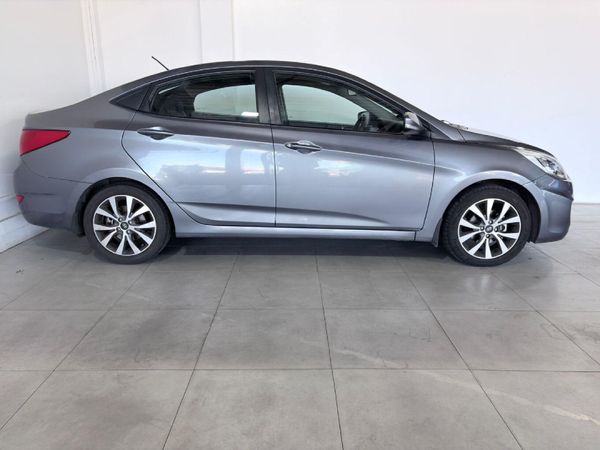 2017-Hyundai-Accent-16-GLS-Fluid-Auto image:7