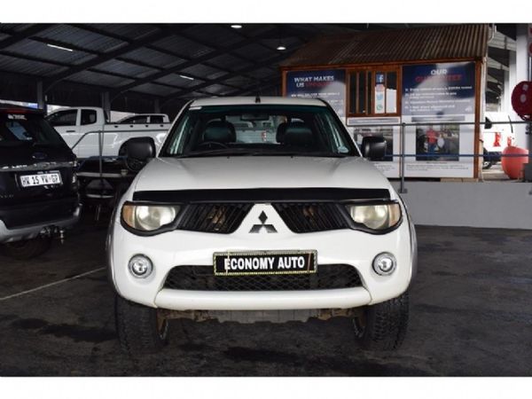 2011-Mitsubishi-Triton-24-MPi-Double-Cab image:1