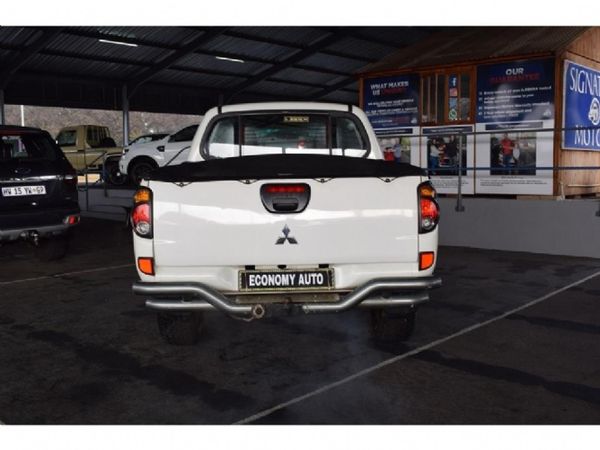 2011-Mitsubishi-Triton-24-MPi-Double-Cab image:5
