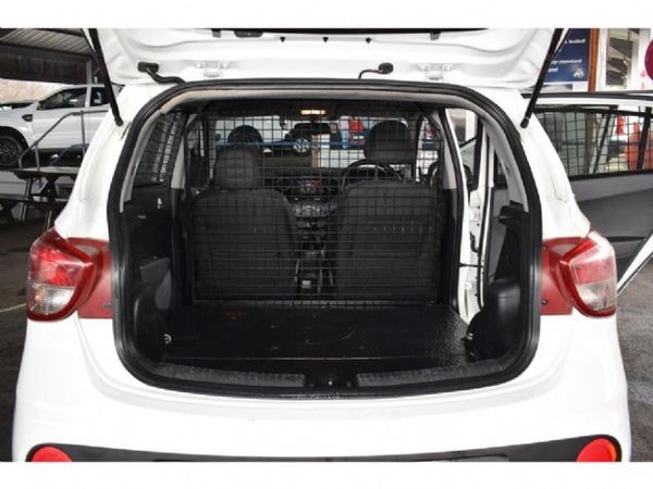 2020-Hyundai-Grand-i10-12-Fluid-Cargo-Panel-Van image:9