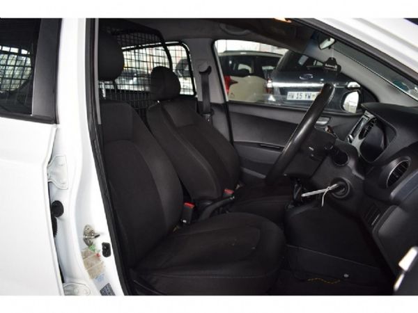 2020-Hyundai-Grand-i10-12-Fluid-Cargo-Panel-Van image:7