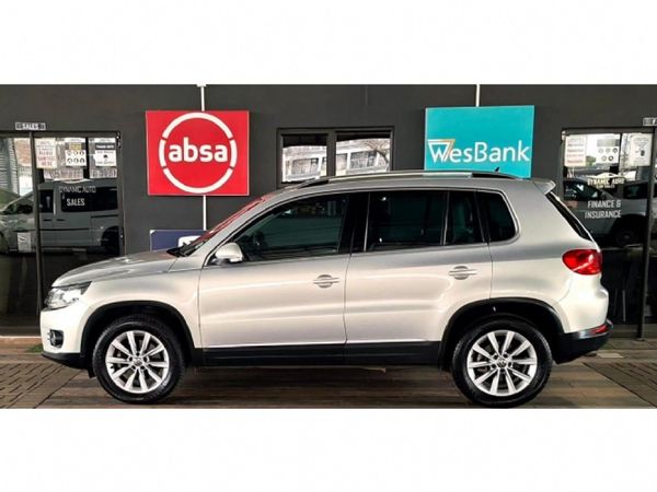 2012-Volkswagen-Tiguan-20-TDI-Sport-Style-4Motion-Auto image:3