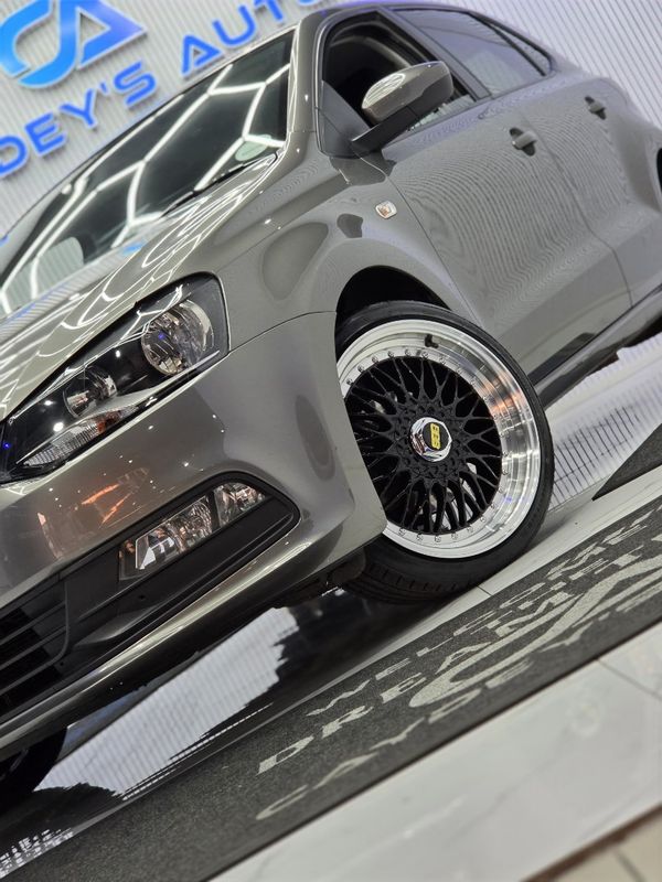 2020-Volkswagen-Polo-Vivo-14-Trendline-5-dr image:11