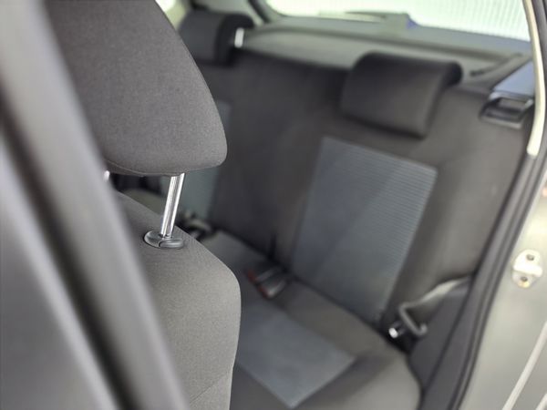2020-Volkswagen-Polo-Vivo-14-Trendline-5-dr image:6