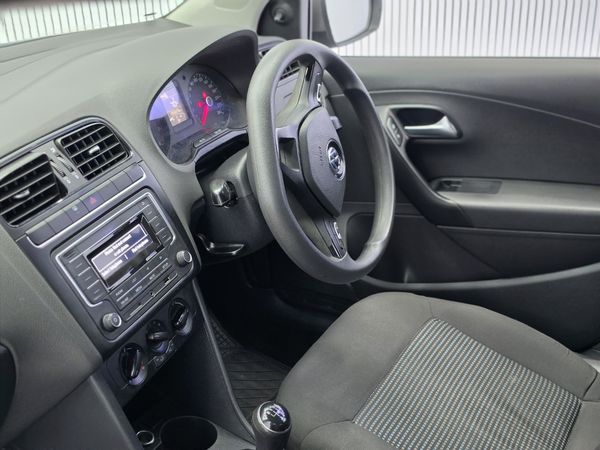 2020-Volkswagen-Polo-Vivo-14-Trendline-5-dr image:7
