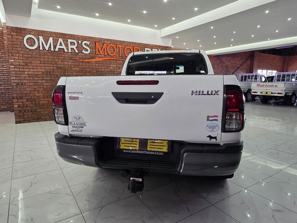 2017-Toyota-Hilux-24-GD-6-Raised-Body-SRX-Double-Cab image:4