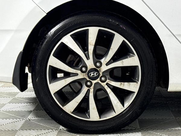 2018-Hyundai-Accent-16-Fluid-5-dr image:6