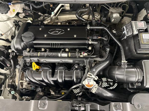 2018-Hyundai-Accent-16-Fluid-5-dr image:7