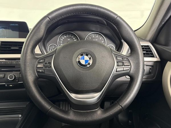 2017-BMW-3-Series-318i-Luxury-Line-Auto image:10