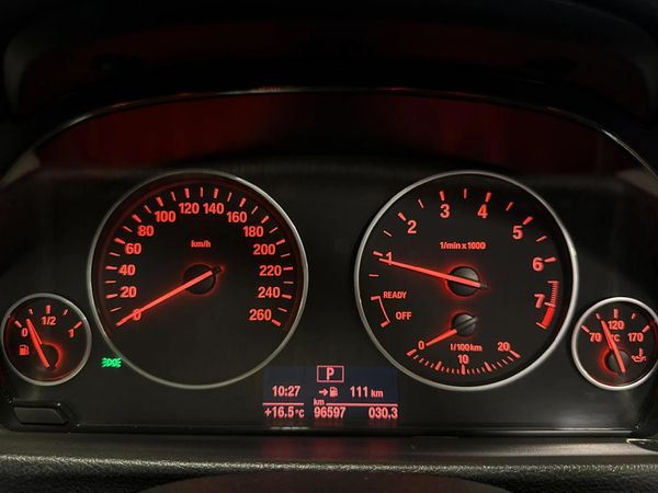 2017-BMW-3-Series-318i-Luxury-Line-Auto image:2