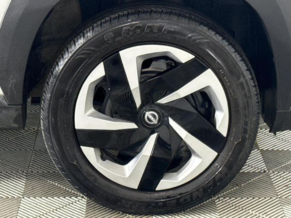 2024-Nissan-Magnite-10T-Visia image:5