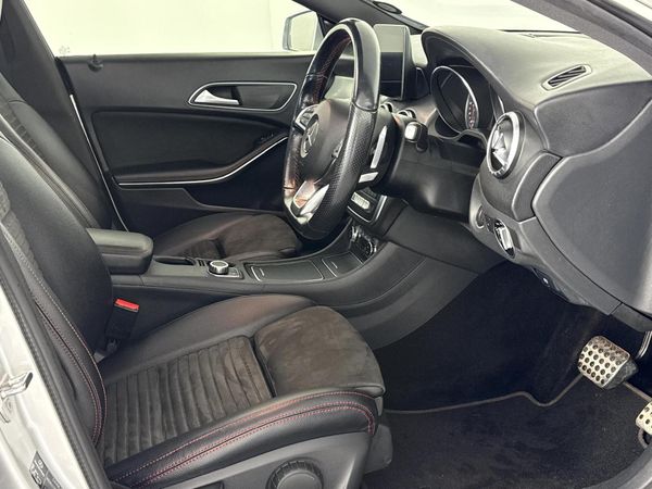 2018-Mercedes-Benz-CLA-200-AMG-Auto image:8
