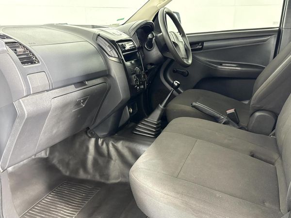 2021-Isuzu-D-Max-250-HO-Fleetside-Safety-Single-Cab image:5