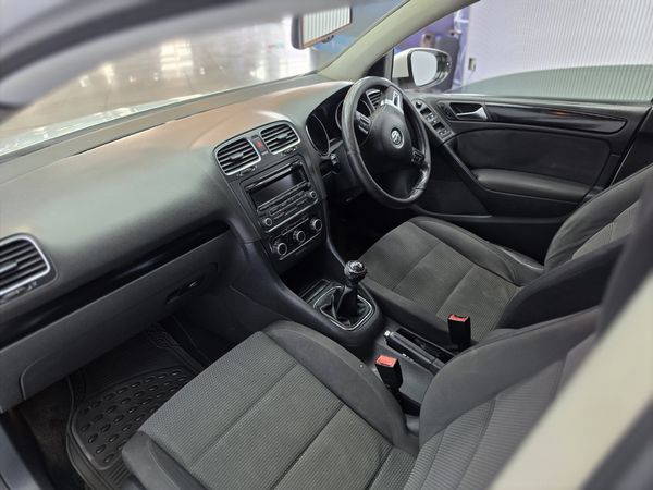 2024-Volkswagen-Polo-Vivo-14-Trendline-5-dr image:15