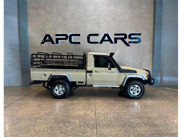 2023-Toyota-Land-Cruiser-79-45-D-Single-Cab image:1