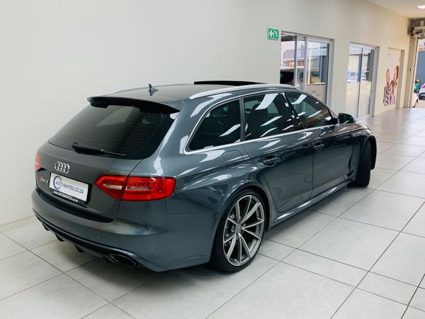 2014-Audi-RS4-Avant-quattro-Auto image:10