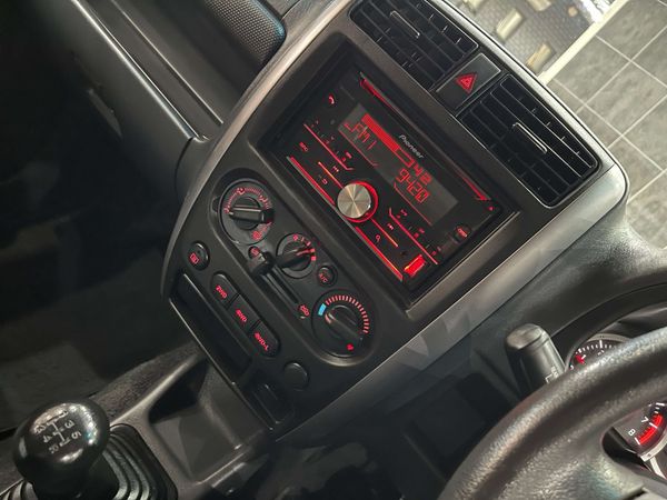 2017-Suzuki-Jimny-13 image:9