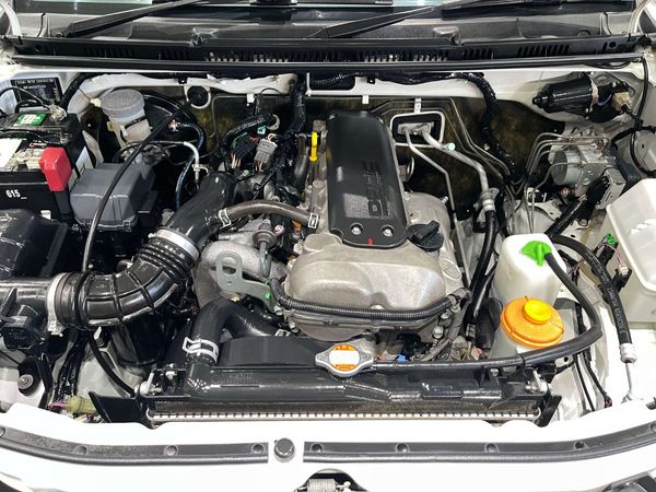 2017-Suzuki-Jimny-13 image:11