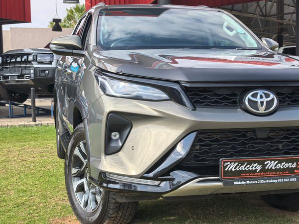 2024-Toyota-Fortuner-24-GD-6-RB-Auto image:3