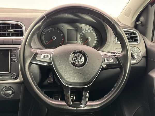 2020-Volkswagen-Polo-Vivo-16-Maxx-5-dr image:11