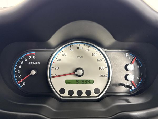 2010-Hyundai-i10-12-GLS image:2