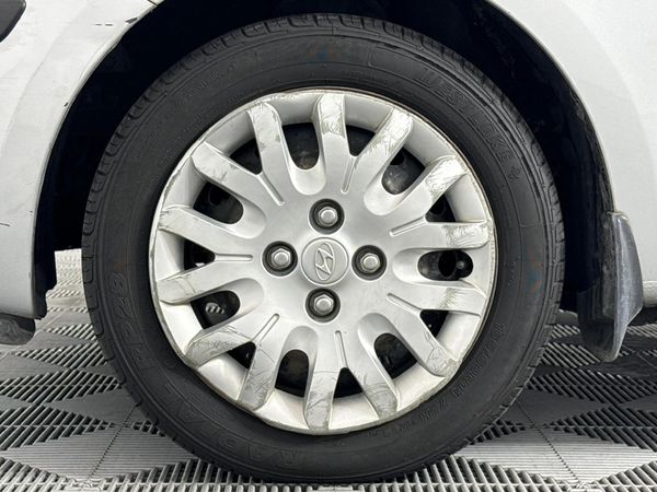 2010-Hyundai-i10-12-GLS image:4
