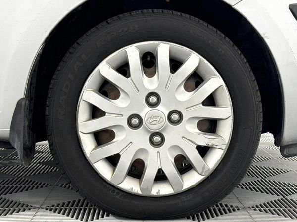 2010-Hyundai-i10-12-GLS image:5