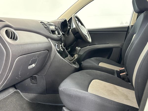 2010-Hyundai-i10-12-GLS image:8