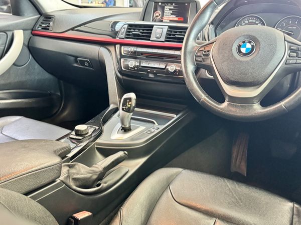 2016-BMW-3-Series-318i-Auto image:9