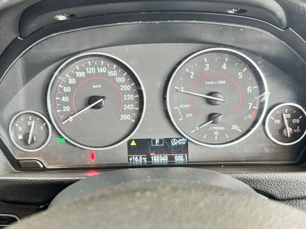 2016-BMW-3-Series-318i-Auto image:6