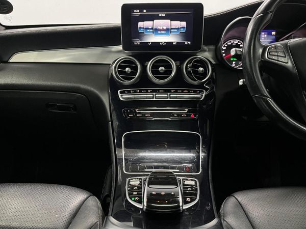 2015-Mercedes-Benz-GLC-300 image:14