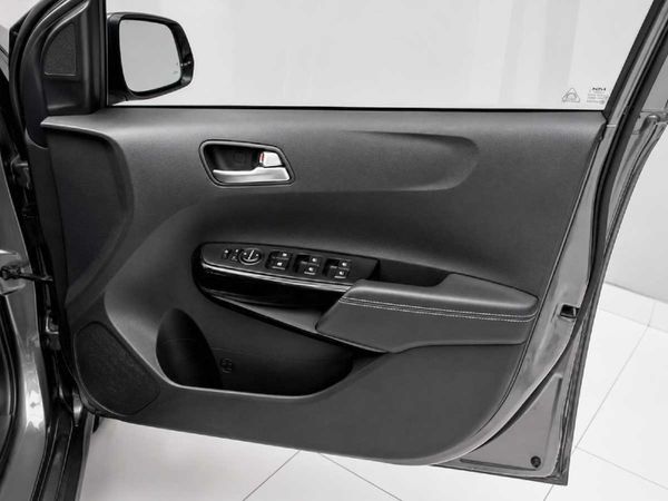 2021-Kia-Picanto-12-X-Line image:21