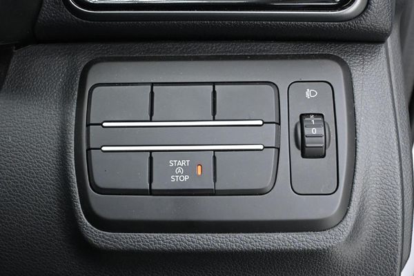 2026-Mahindra-XUV-3XO-12T-AX5 image:22