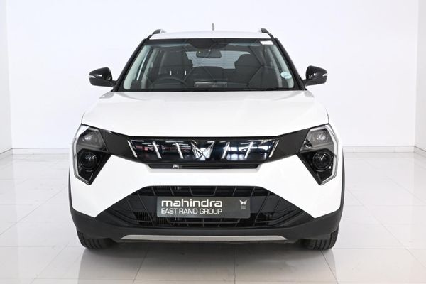 2026-Mahindra-XUV-3XO-12T-AX5 image:3