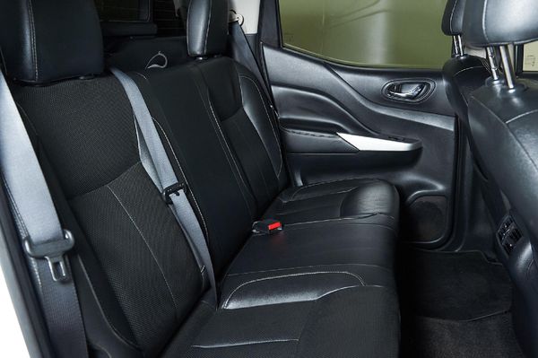 2017-Nissan-Navara-23D-LE-4x4-Auto-Double-Cab image:12
