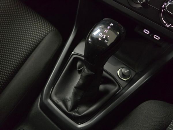 2025-Volkswagen-T-Cross-10-TSI-Auto image:13