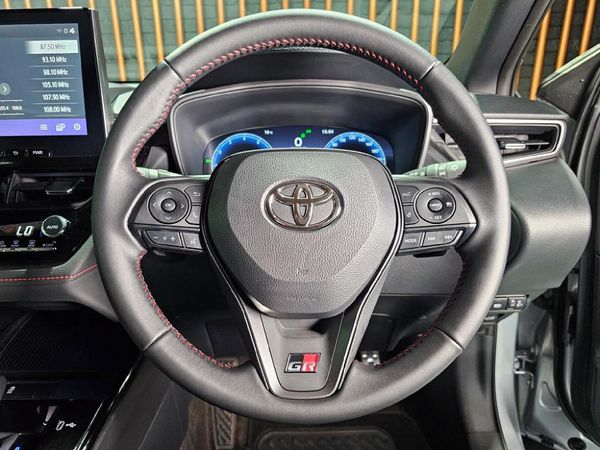2026-Toyota-Corolla-Cross-18-GR-S image:10