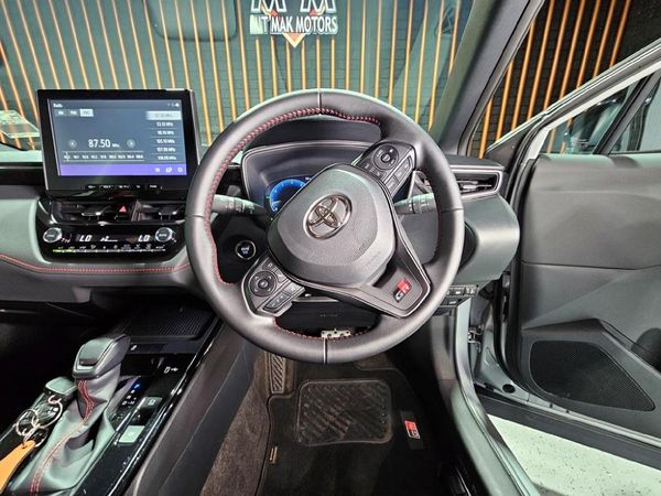 2026-Toyota-Corolla-Cross-18-GR-S image:18