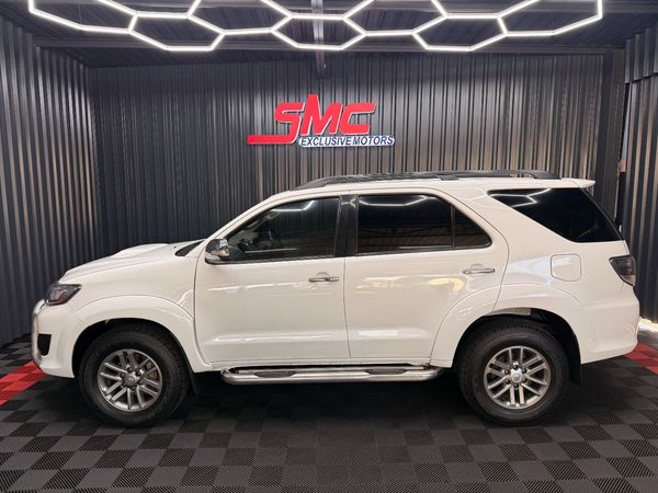 2013-Toyota-Fortuner-30-D-4D-Raised-Body-Auto image:3